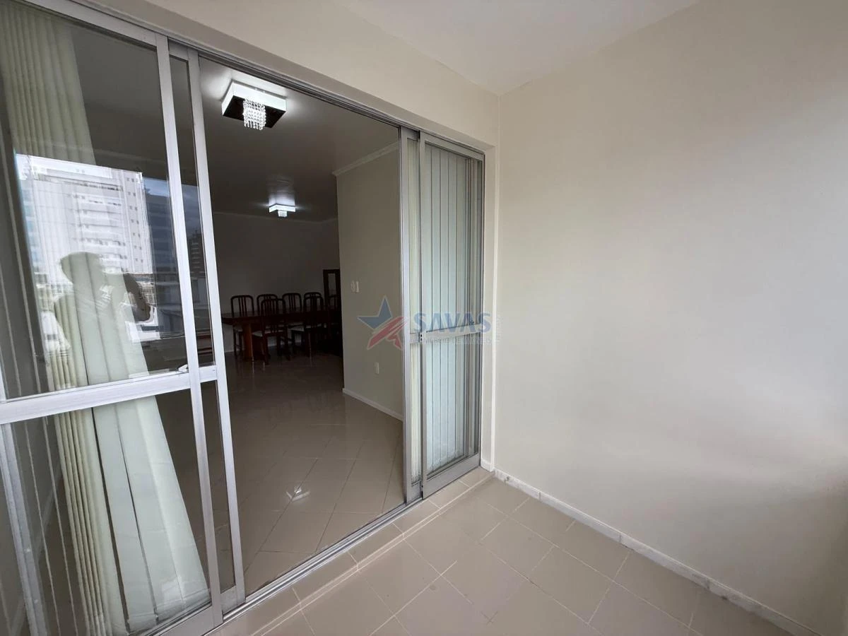 Glass-enclosed balcony in a 2-bedroom apartment, 88 m² — photo 10