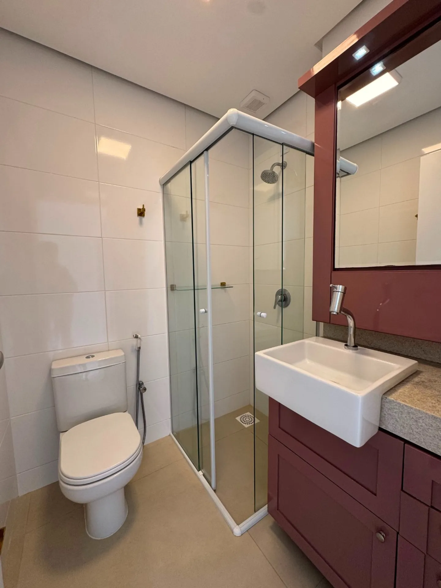 3-bedroom apartment in a building with a pool — photo 9