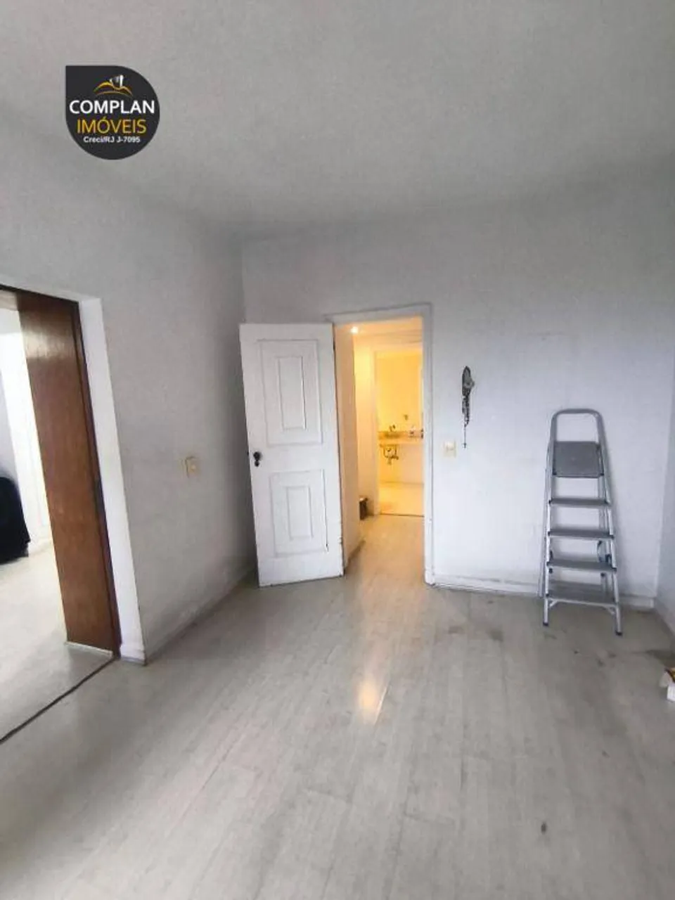 Apartment with 3 bedrooms and a closed kitchen — photo 14