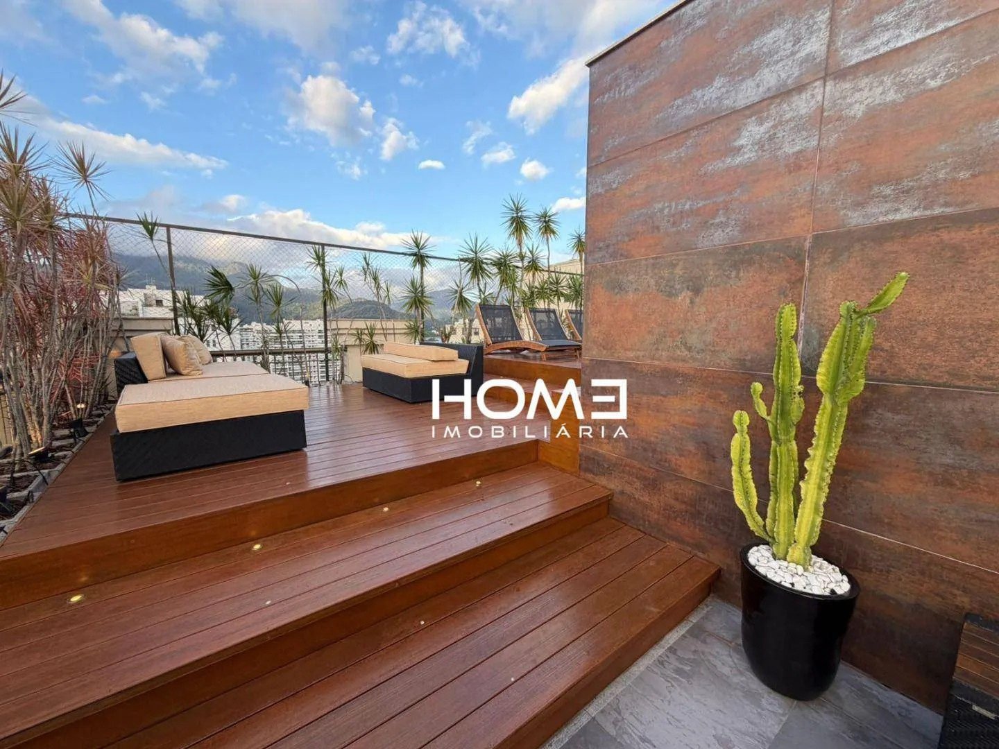 Furnished apartment, 365 m², with floor-to-ceiling windows — photo 60