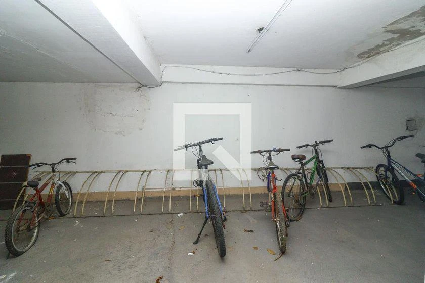 Apartment, 77 m², with wood or laminate floors — photo 40