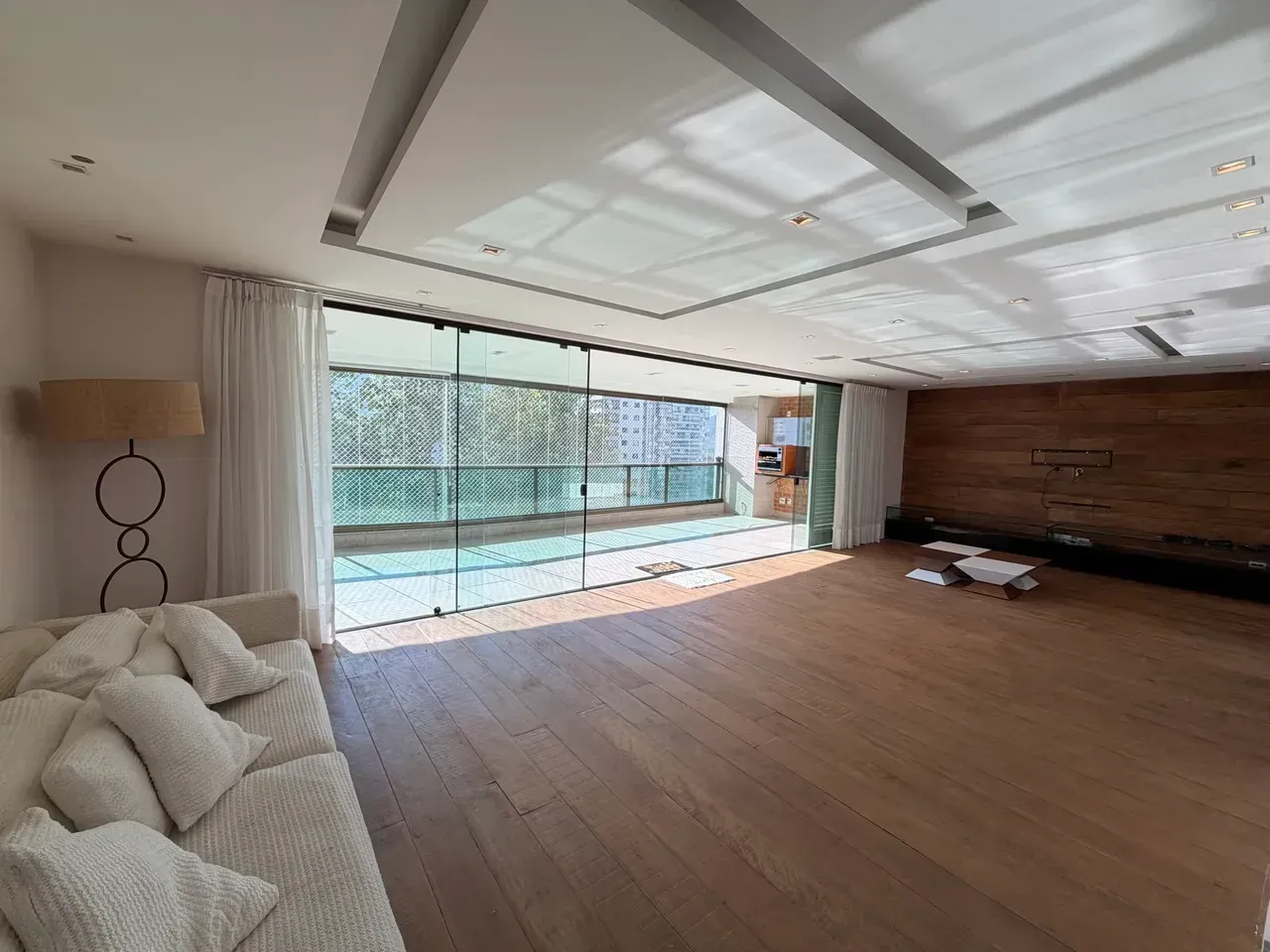 Furnished 3-bedroom apartment with open-plan kitchen — photo 4