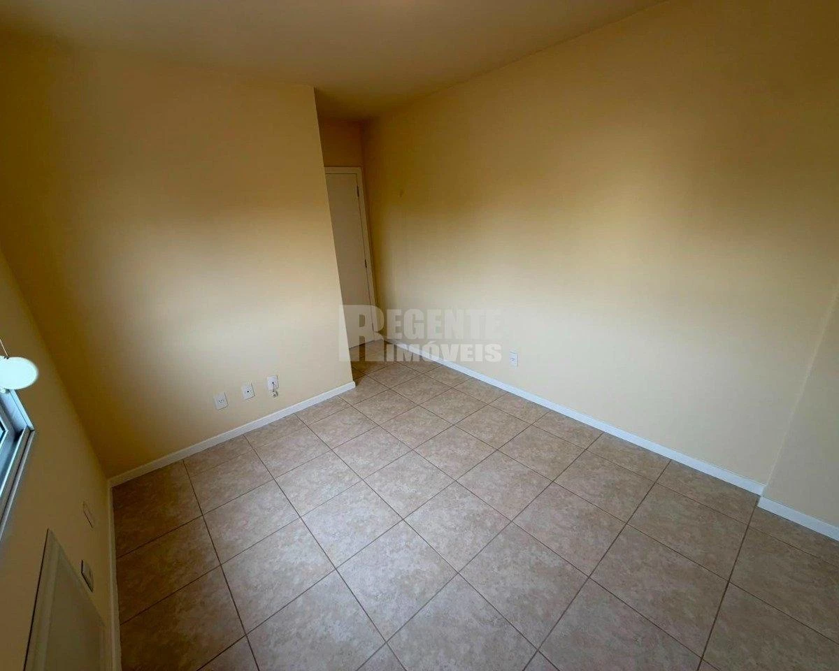 Apartamento de 2 dormitorios con parrilla en la terraza — photo 16