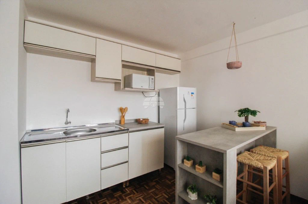 Studio, 24 m², with wood or laminate floors — photo 2