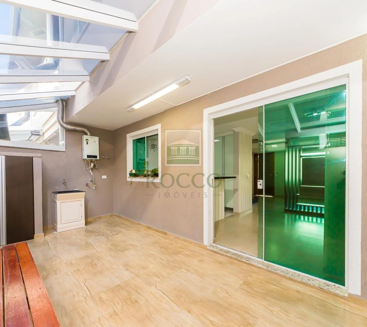 3-bedroom house with a bathtub — photo 26