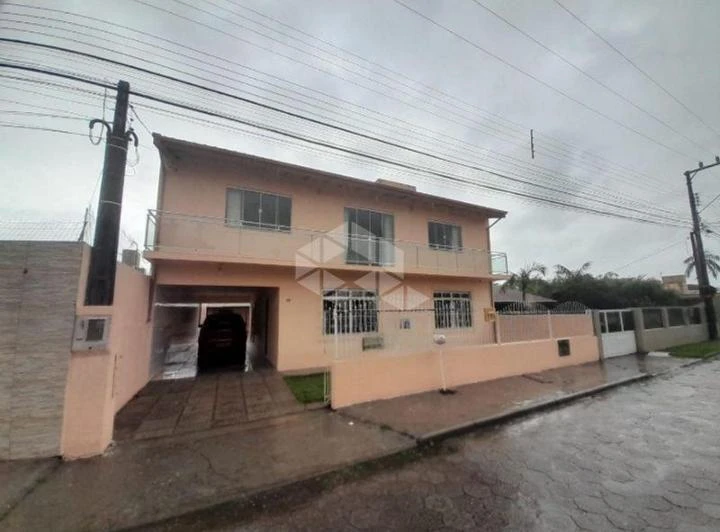 5-bedroom house with 3 parking spots and 360 m² — photo 6