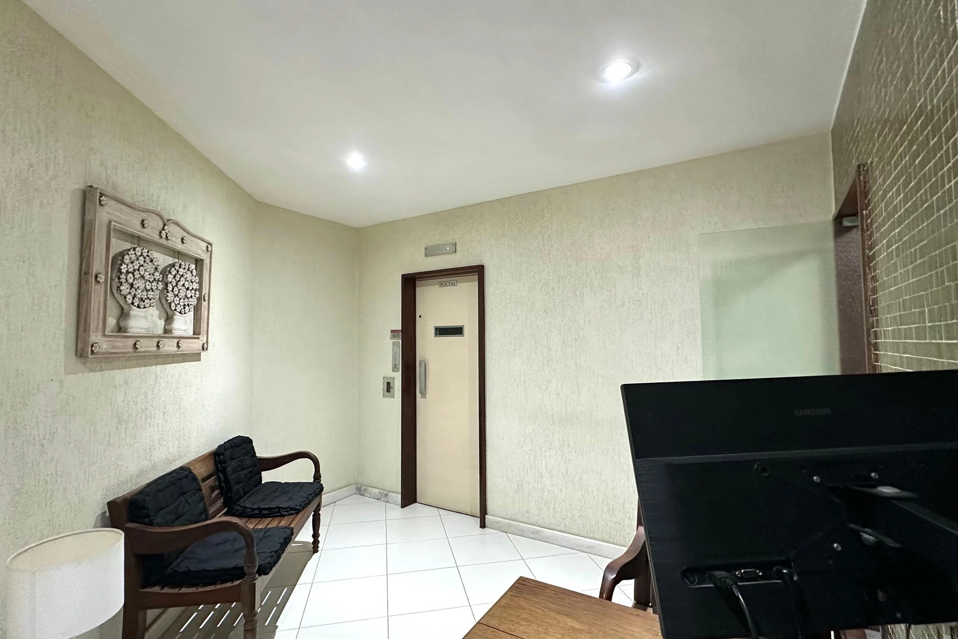 Furnished apartment, 113 m², with a home office — photo 24