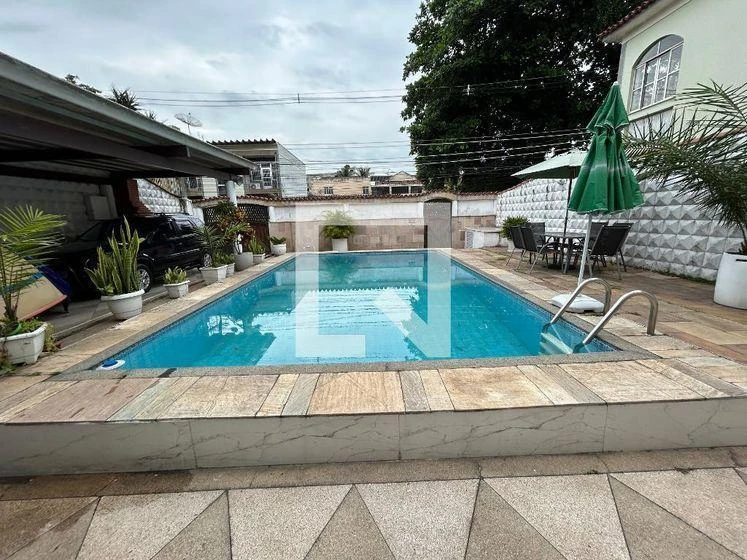 270 m² house with a glass-enclosed balcony and a dryer — photo 39