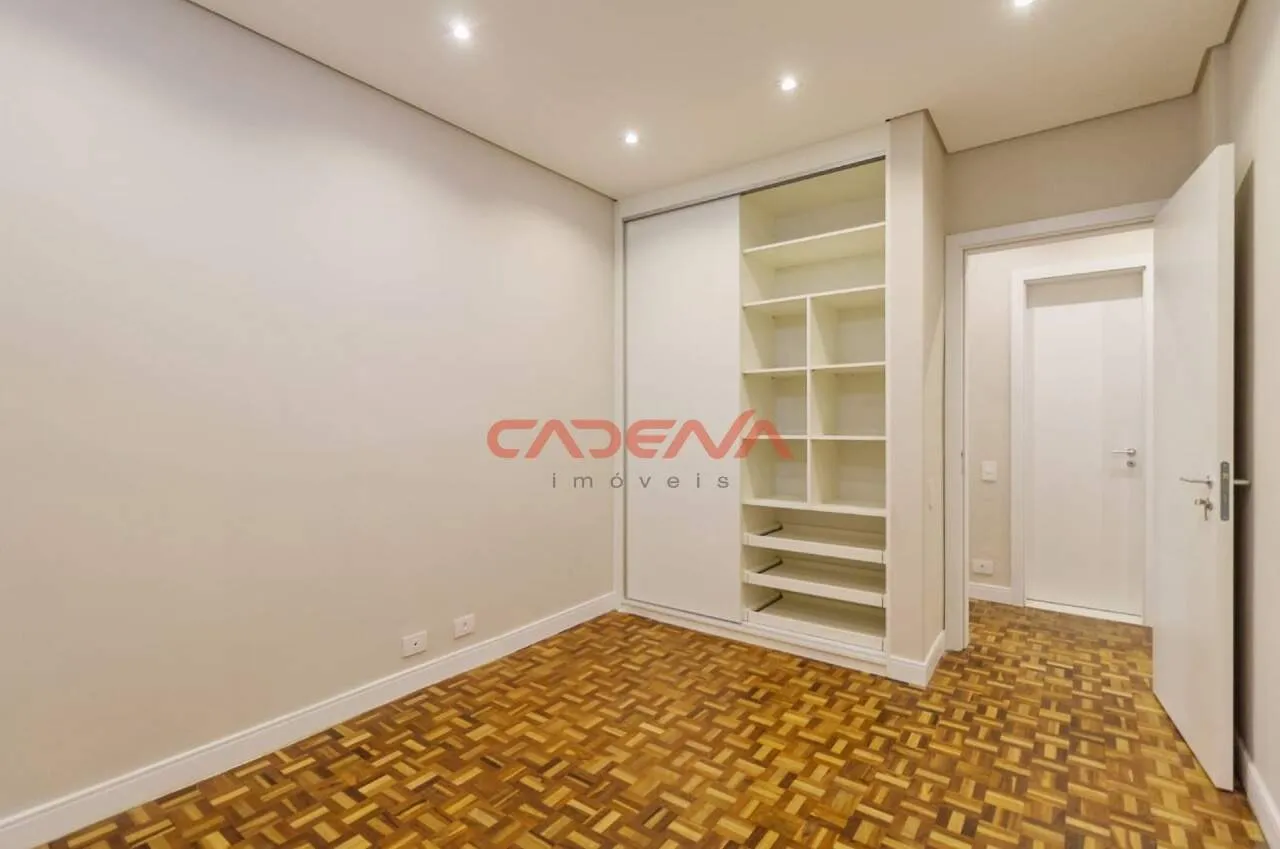 Furnished 137 m² apartment with a separate gas kitchen — photo 11