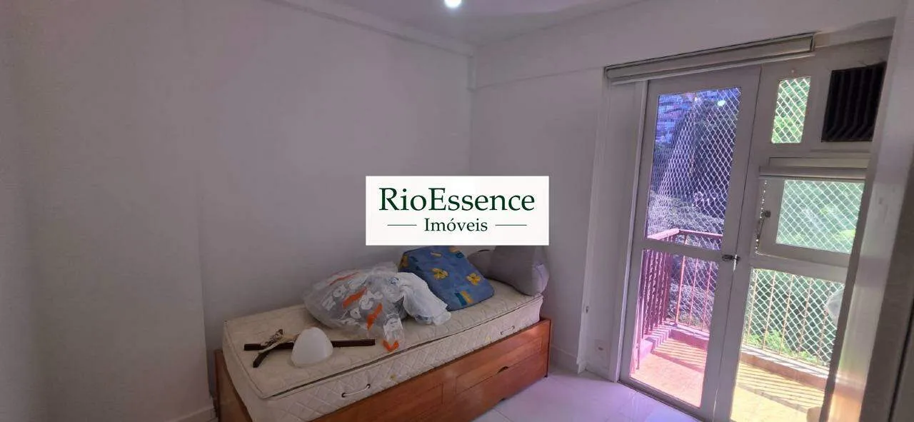 Unfurnished apartment with 3 bedrooms and an enclosed balcony — photo 13
