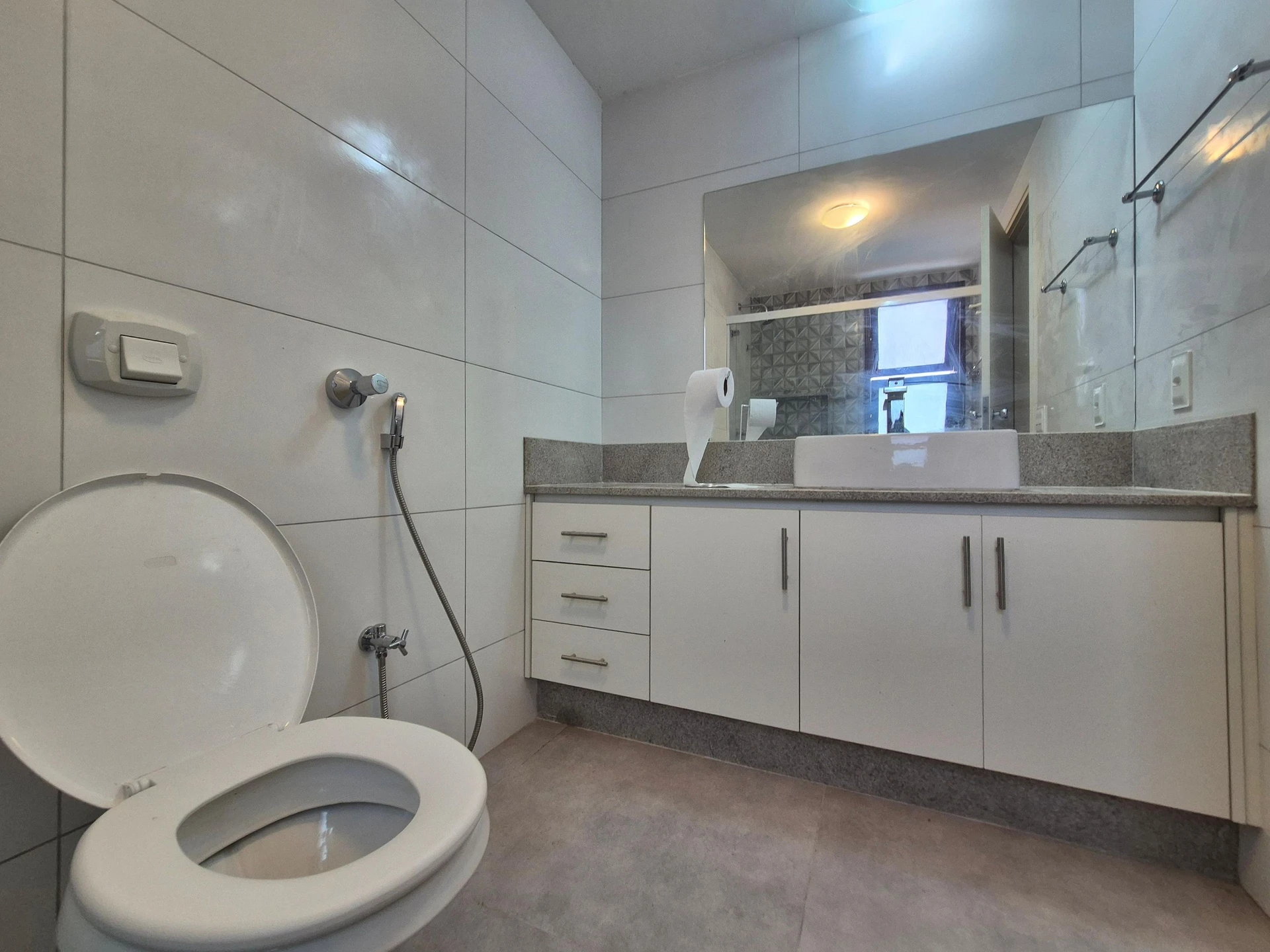 2-bedroom apartment in a building with a sauna — photo 45
