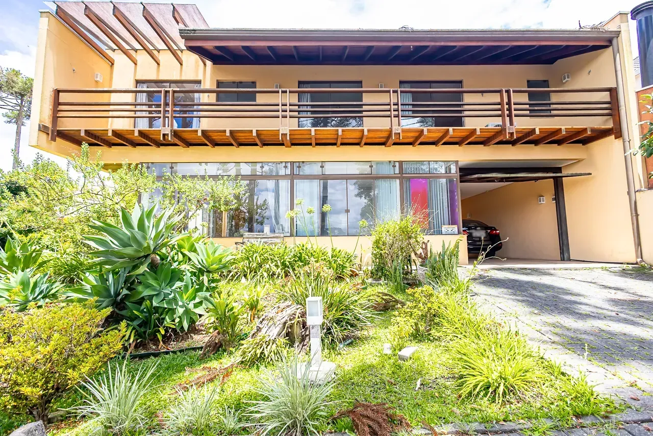 Furnished house with 5 bedrooms and 470 m² — photo 24