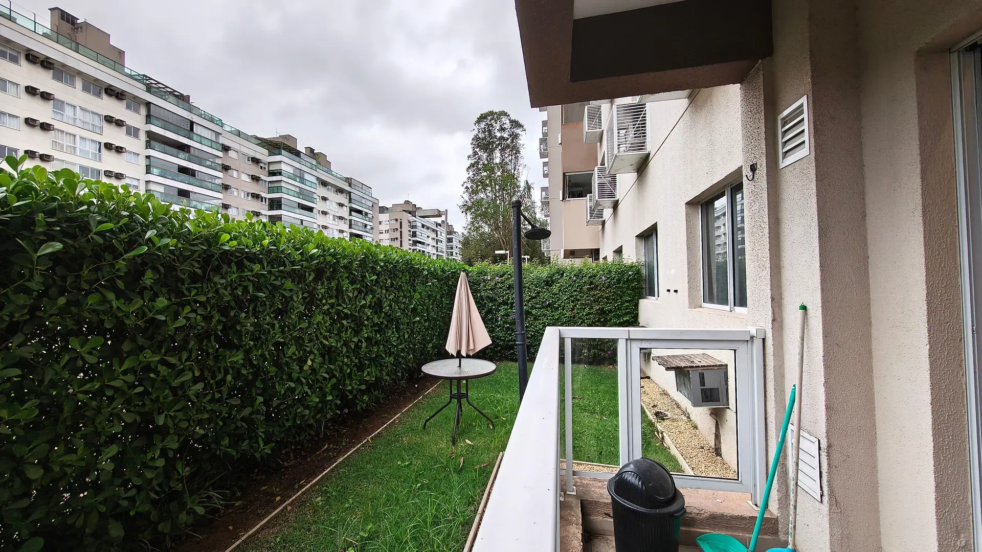 Rental apartment with 2 bedrooms and a balcony — photo 23