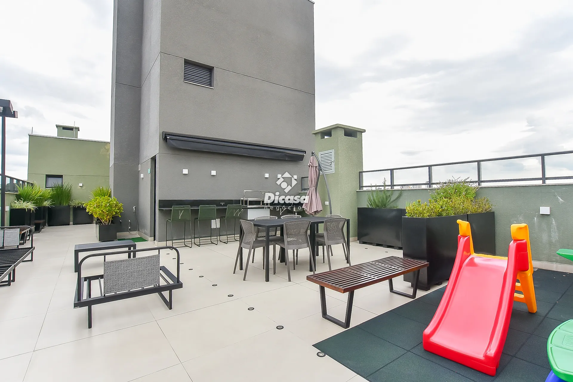 Glass-enclosed balcony in a 2-bedroom apartment, 68 m² — photo 35