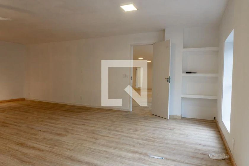 Apartamento de 2 habitaciones con 170 m² y 2 plazas — photo 14