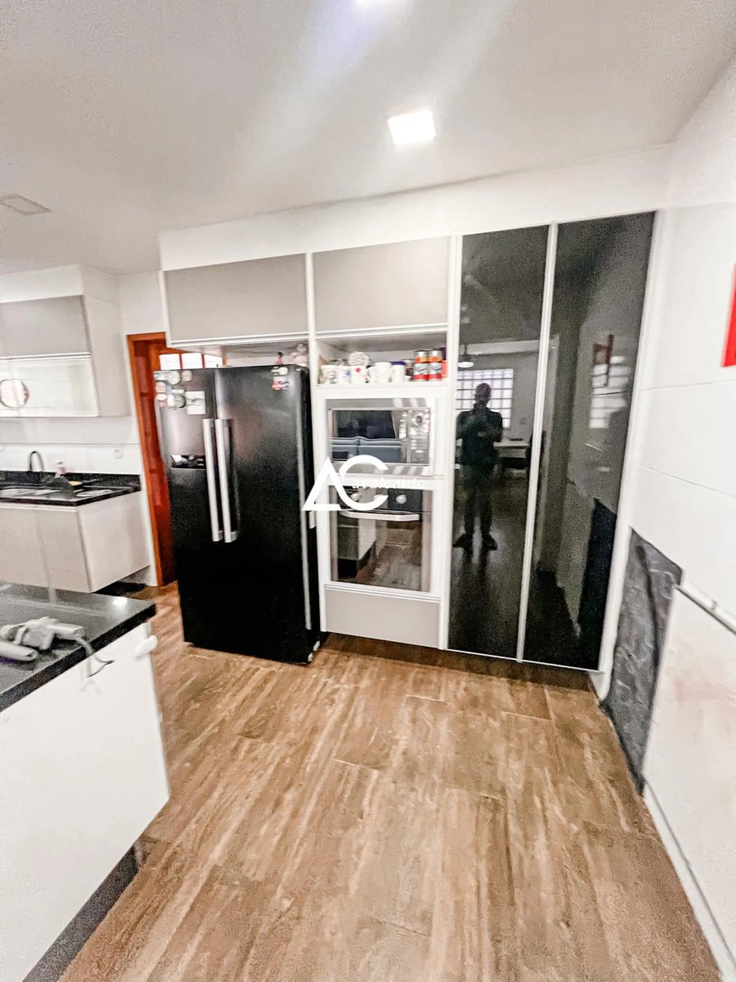 Washing machine in a 3-bedroom house, 360 m² — photo 35