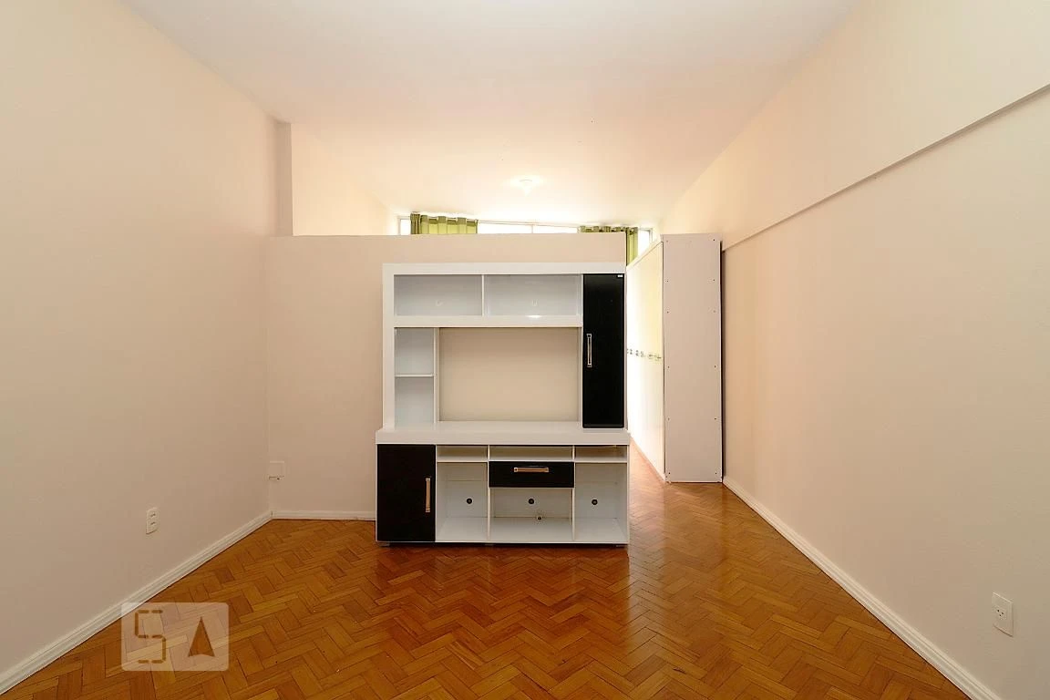 Apartment, 43 m², with wood or laminate floors — photo 9