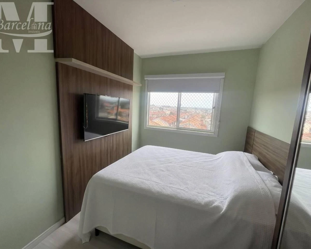 Apartment with a washing machine and American-style kitchen — photo 6