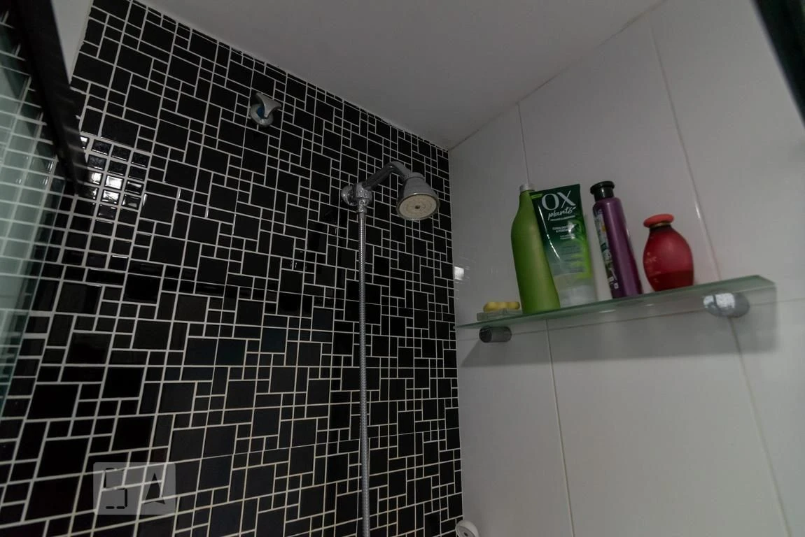 Furnished apartment, 78 m², with a glass-enclosed balcony — photo 41