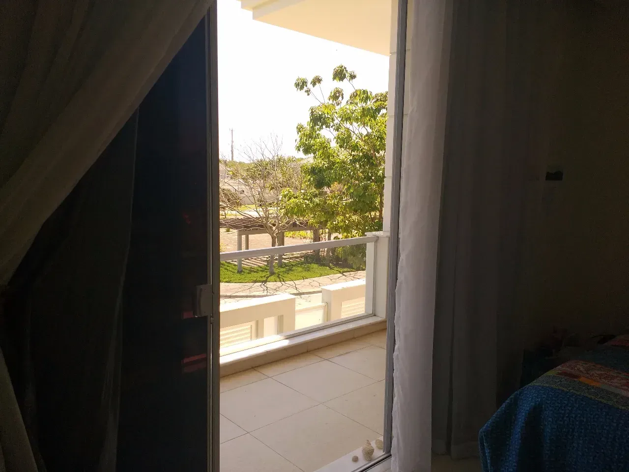 Furnished 5-bedroom house with 3 bathrooms and open-plan kitchen — photo 11
