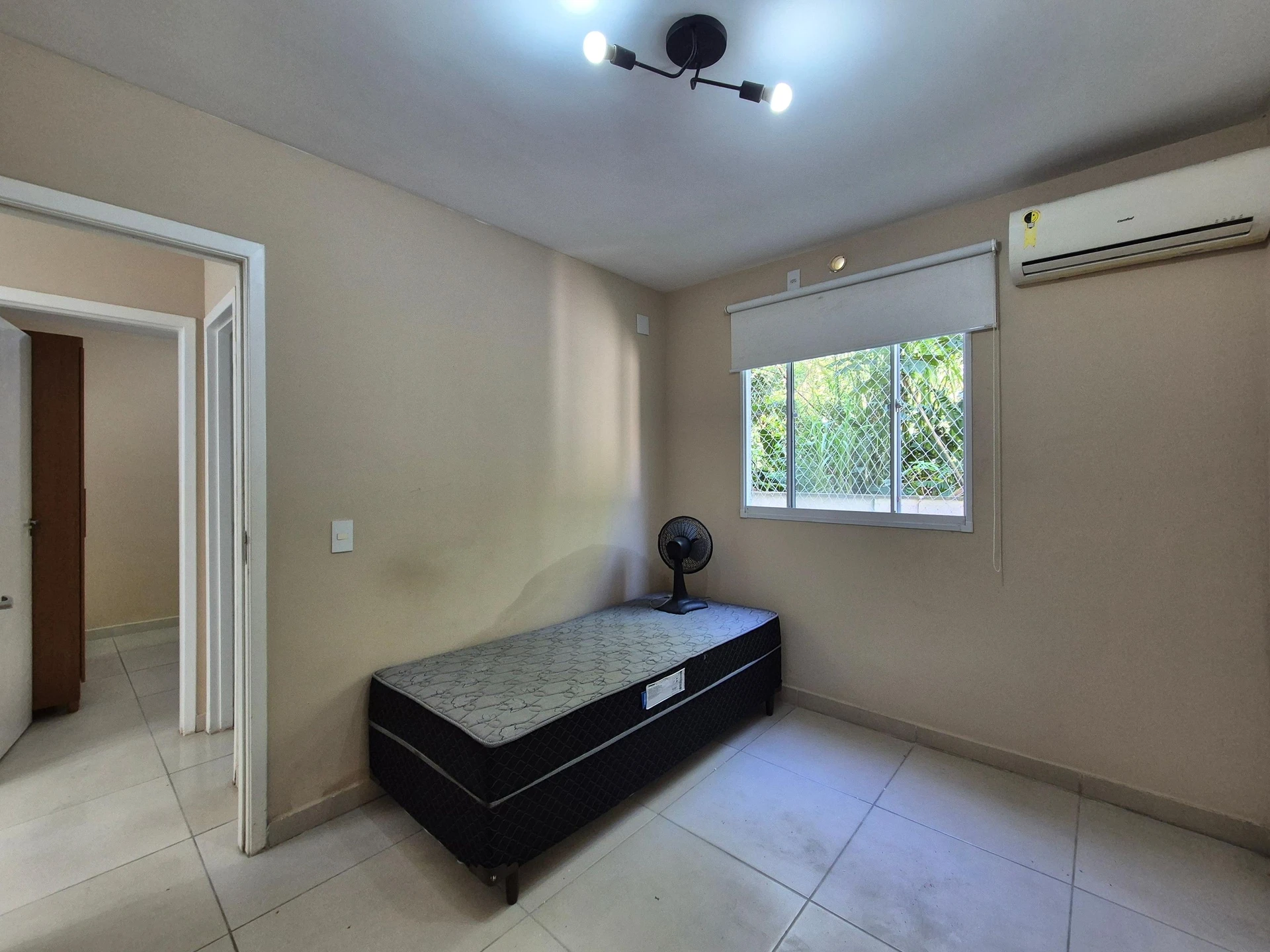 2-bedroom apartment in a building with a gym — photo 14