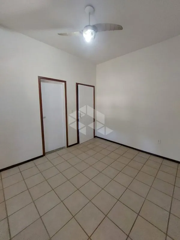 210 m² rental house with 4 bedrooms and a grilled balcony — photo 11
