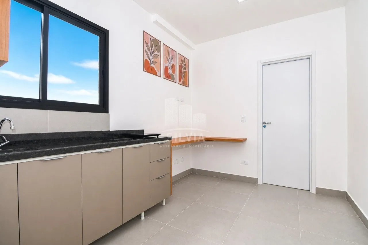 One-bedroom apartment in a building with a coworking space — photo 9