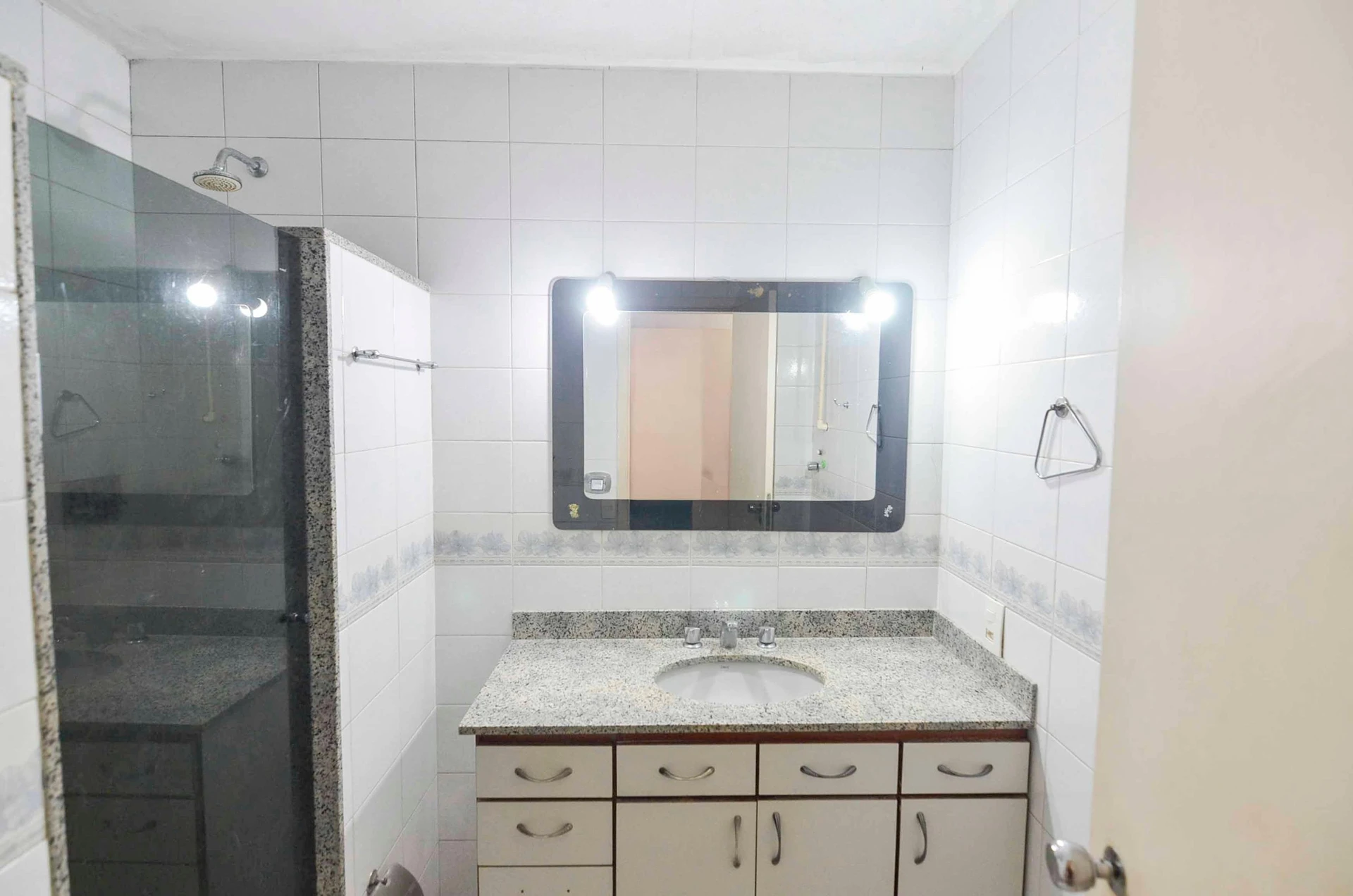 3-bedroom apartment with 2 parking spaces — photo 27