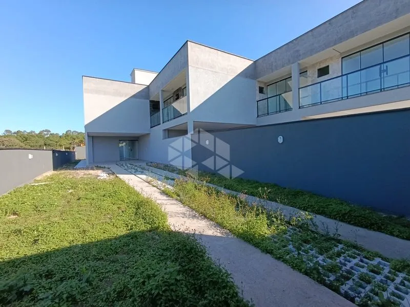 Rental house with 3 en-suite bedrooms and 157 m²