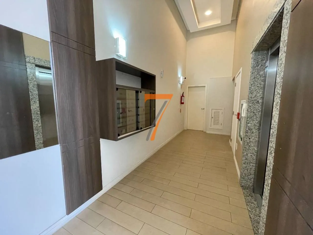 Furnished penthouse with 2 en-suite bedrooms and 210 m² — photo 60