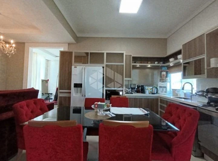 Casa residencial 200 m² com 3 quartos e suíte — photo 4