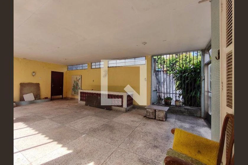 500 m² rental house with 4 bedrooms and 2 bathrooms — photo 9
