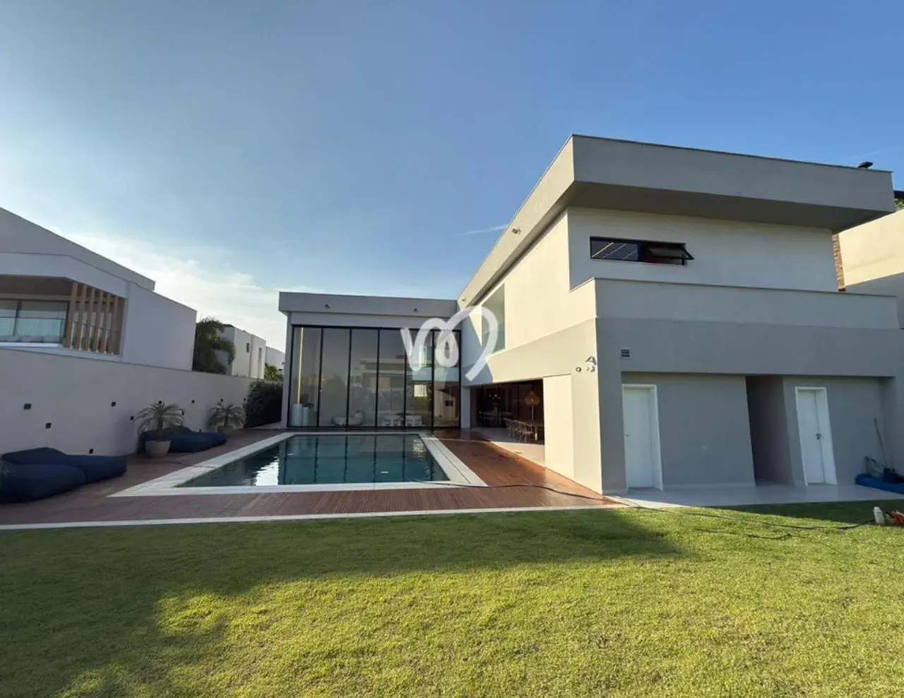 Furnished house with 5 bedrooms and an open kitchen — photo 4