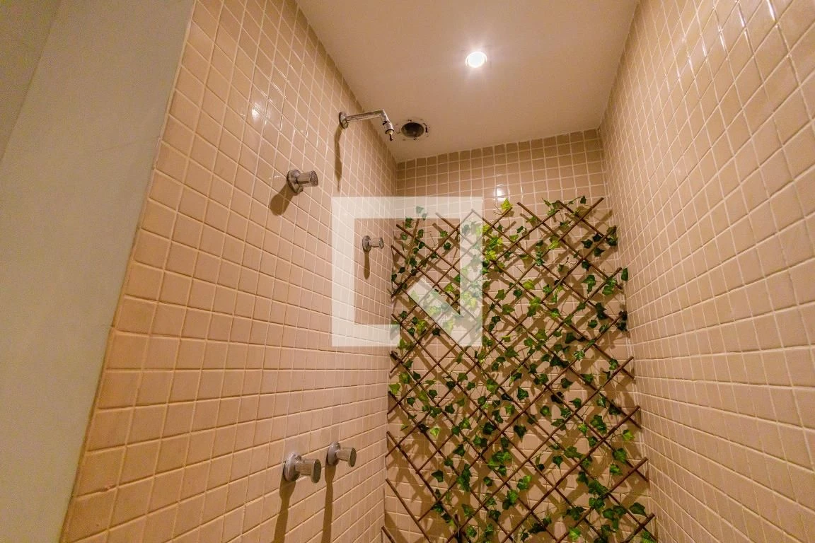 Furnished apartment with 2 bedrooms, 1 en-suite and balcony — photo 16