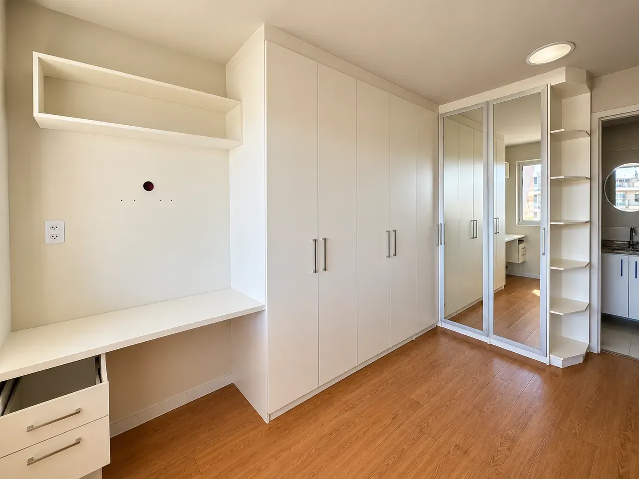Furnished apartment, 150 m², with a grill on the balcony — photo 10