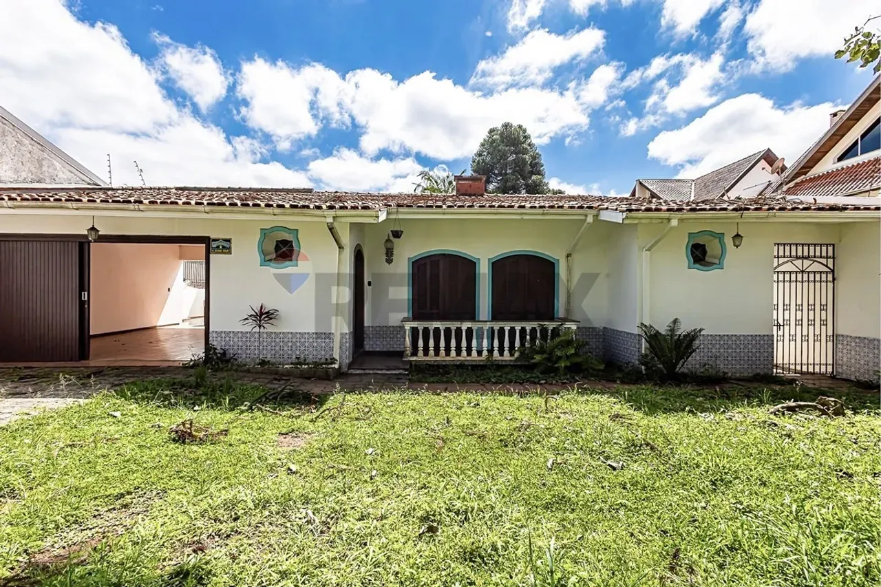 House with 3 bedrooms, 1 en-suite and private garden 309 m² — photo 41