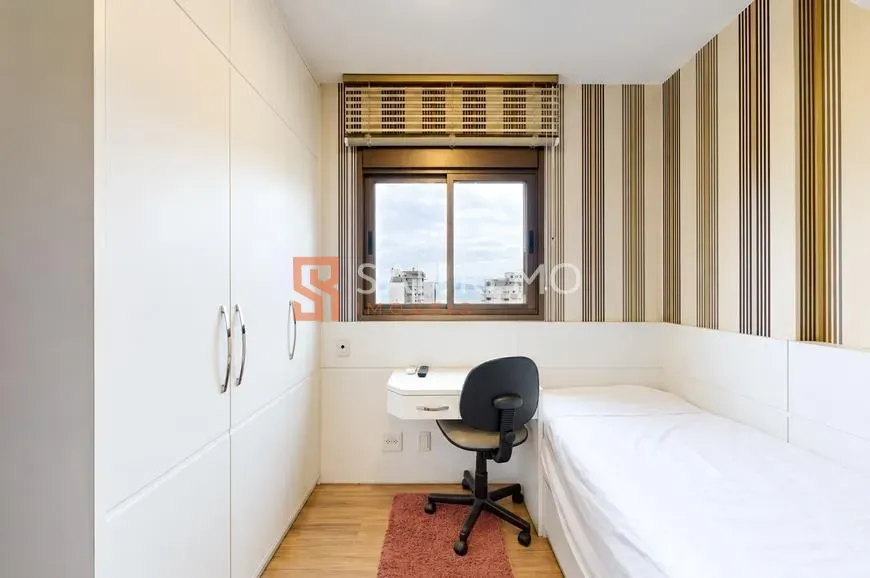 Furnished apartment, 61 m², with a grill on the balcony — photo 5