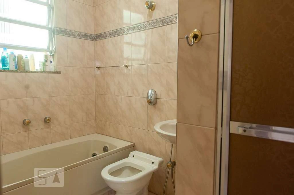 Квартира з балконом, 2 спальні та 75 м² — photo 8