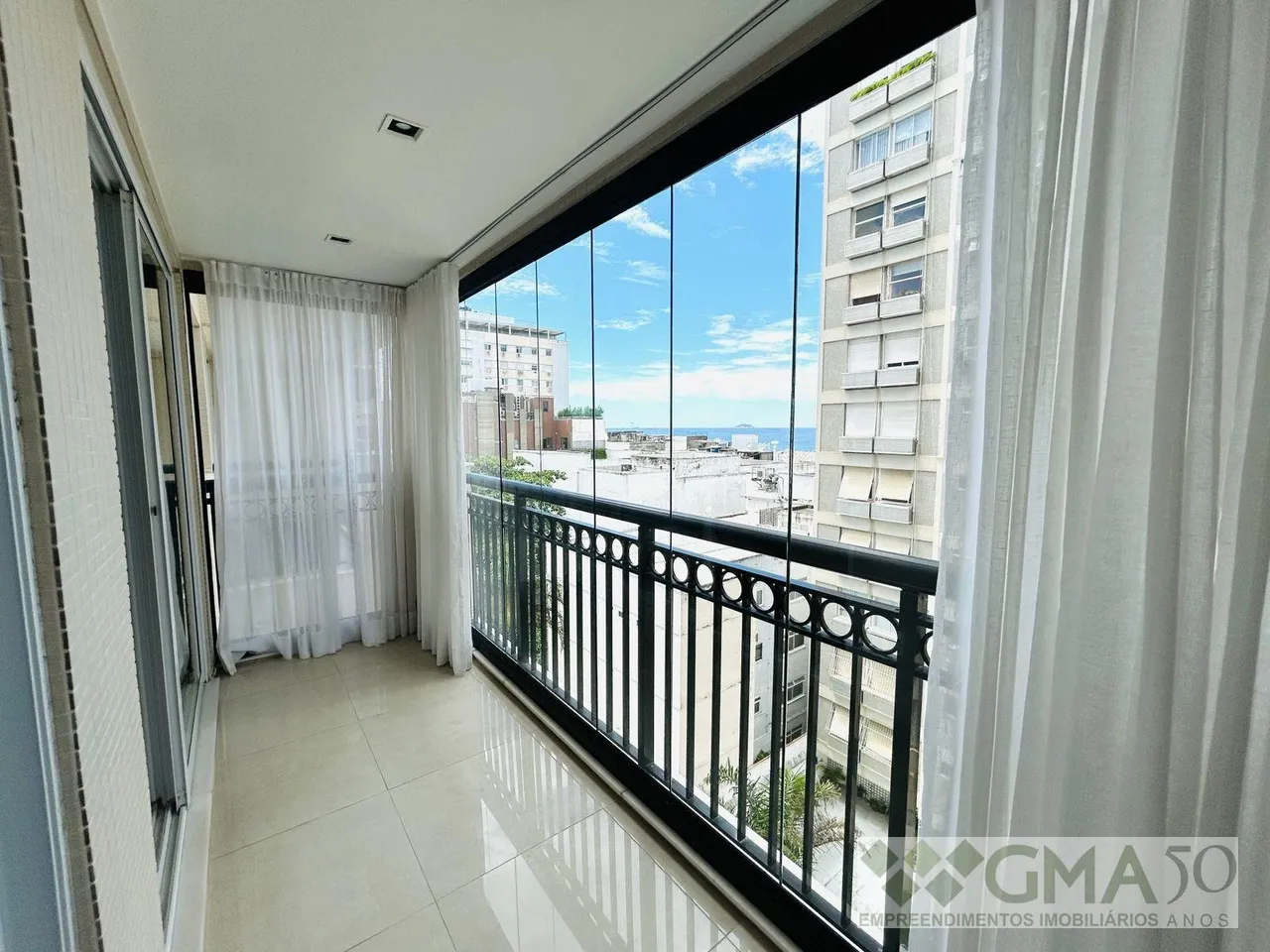 Furnished apartment with 2 bedrooms and a glazed balcony — photo 7