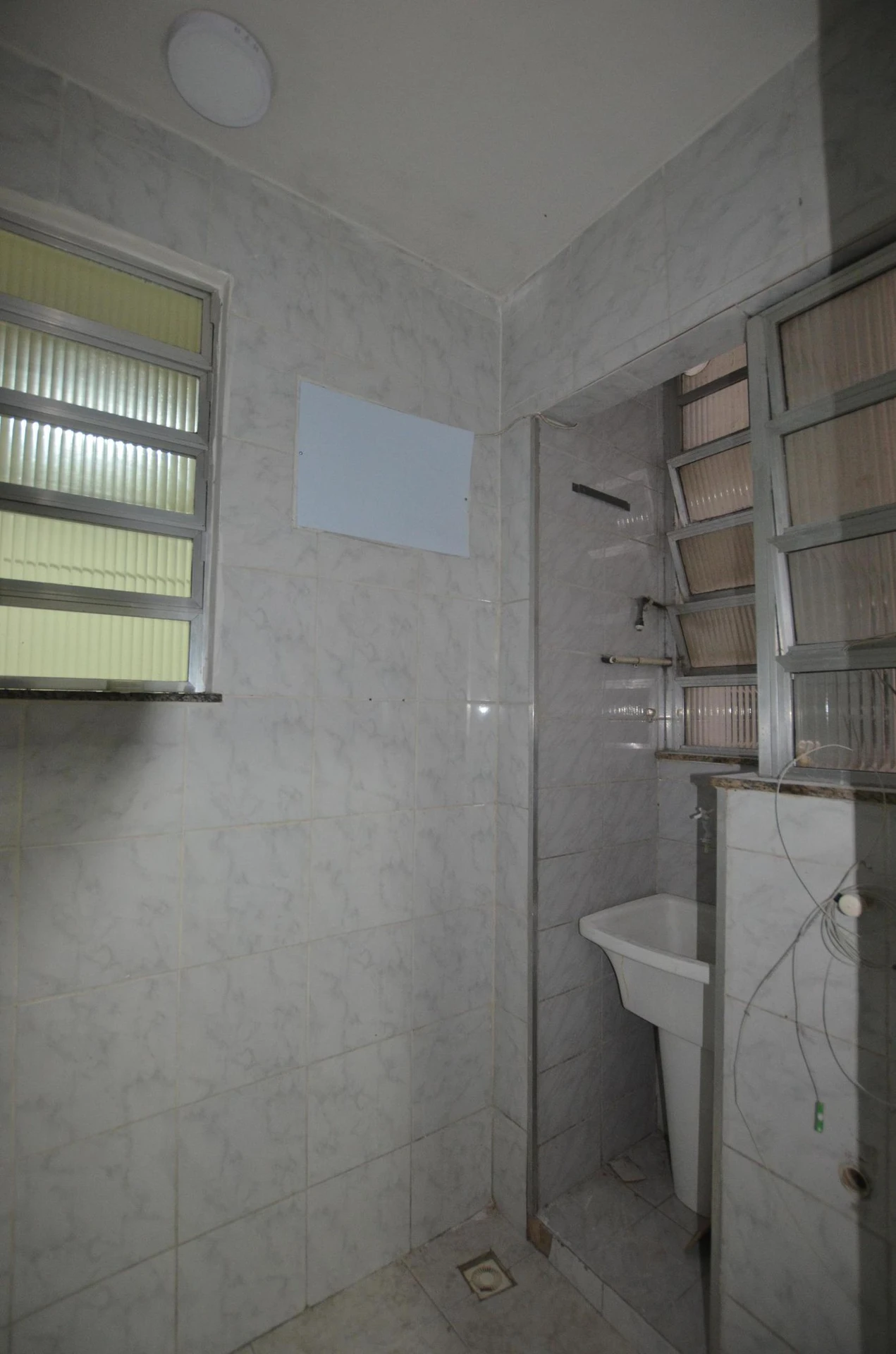 3-bedroom apartment with 2 bathrooms and no parking — photo 8