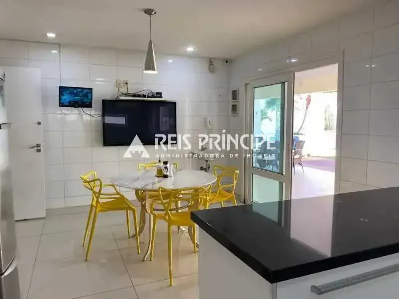 Duplex house with 5 bedrooms and a glass-enclosed balcony — photo 15