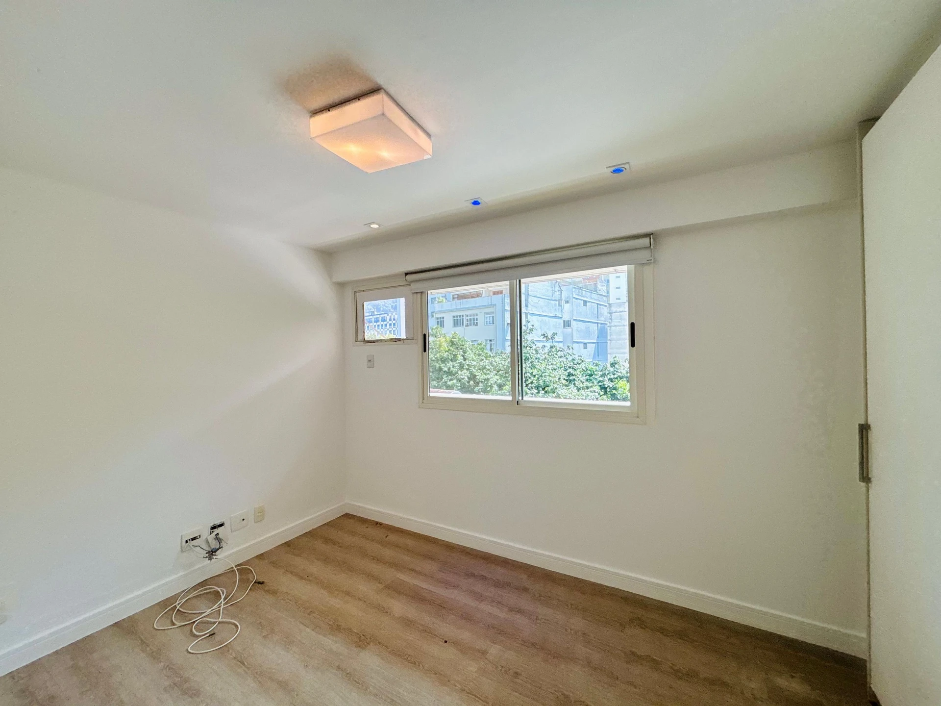 3-bedroom apartment in a building with a sauna — photo 4