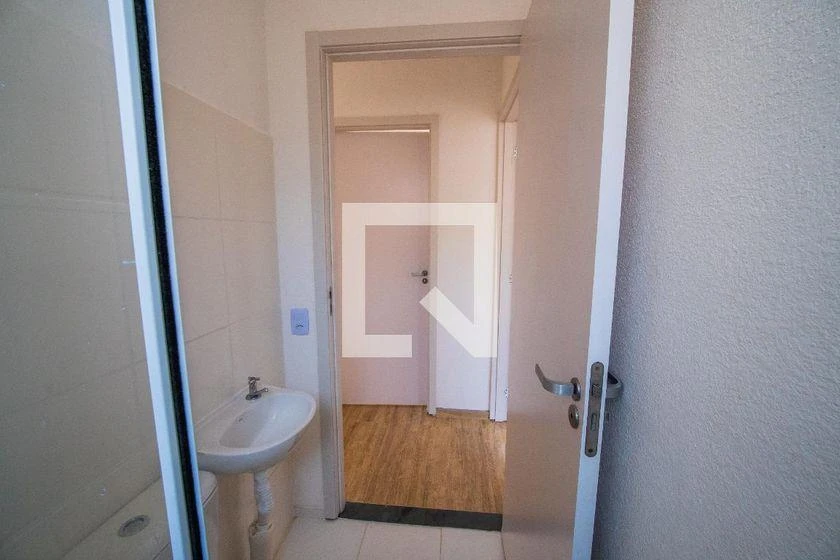 Apartamento, 39 m², com piso de madeira ou laminado