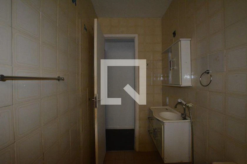 Rental apartment with 3 bedrooms, 60 m² and a closed kitchen — photo 12
