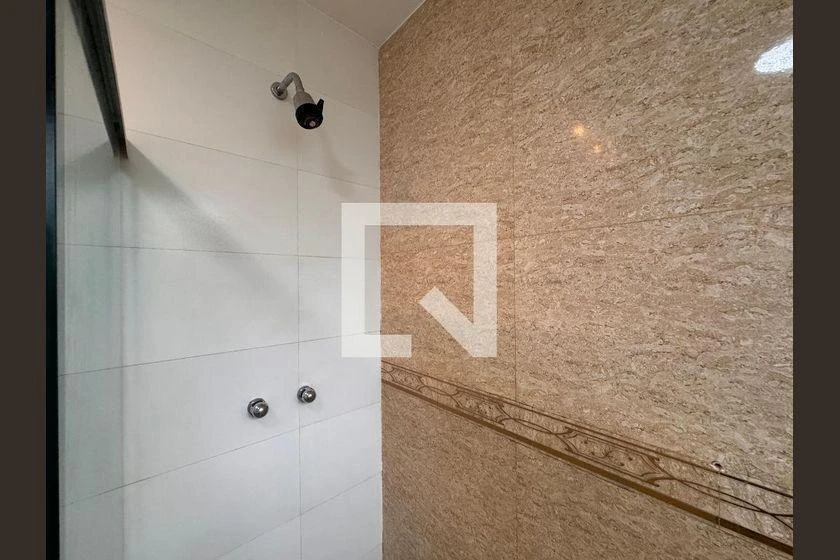 Casa em condomínio com 6 quartos e 6 banheiros — photo 38