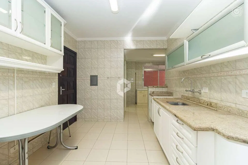 Apartamento com 3 quartos, 189 m² e 1 vaga