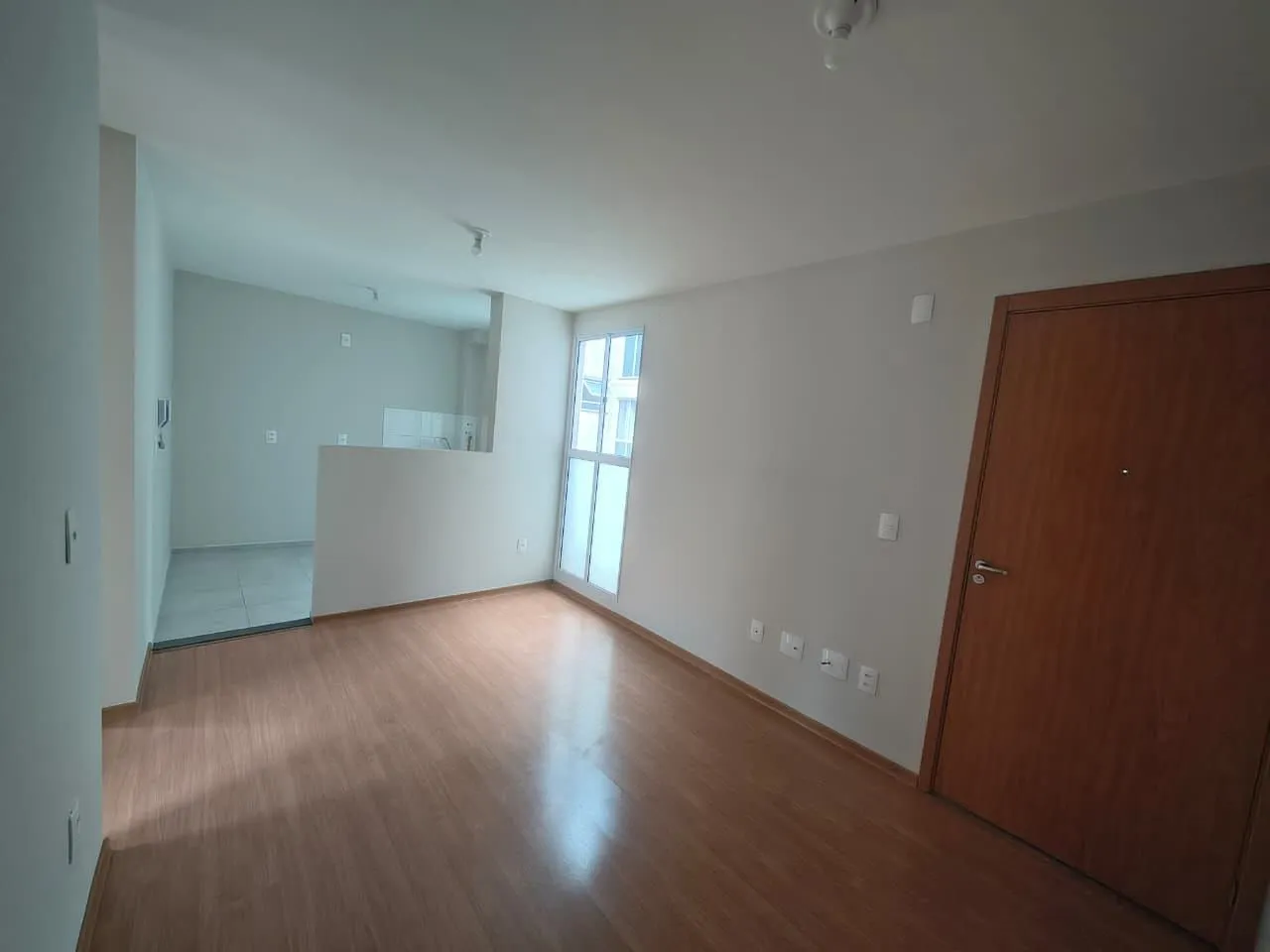Дерев'яна підлога або ламінат та 2 спальні: квартира 39 м² — photo 9