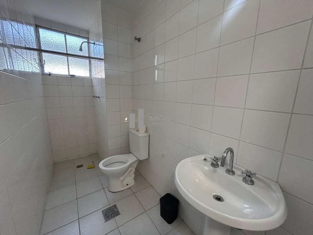 3-bedroom, 3-bath apartment with 1 parking space — photo 20