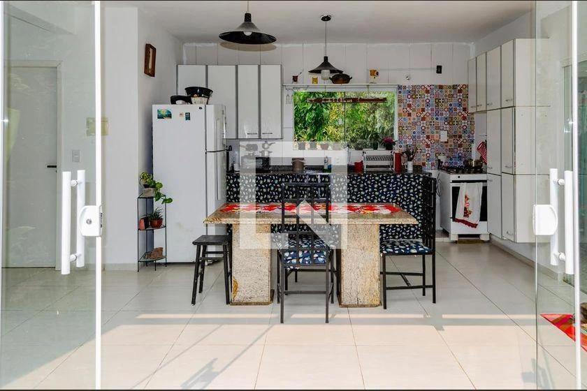 120 m² house with a mountain view and a washing machine — photo 2