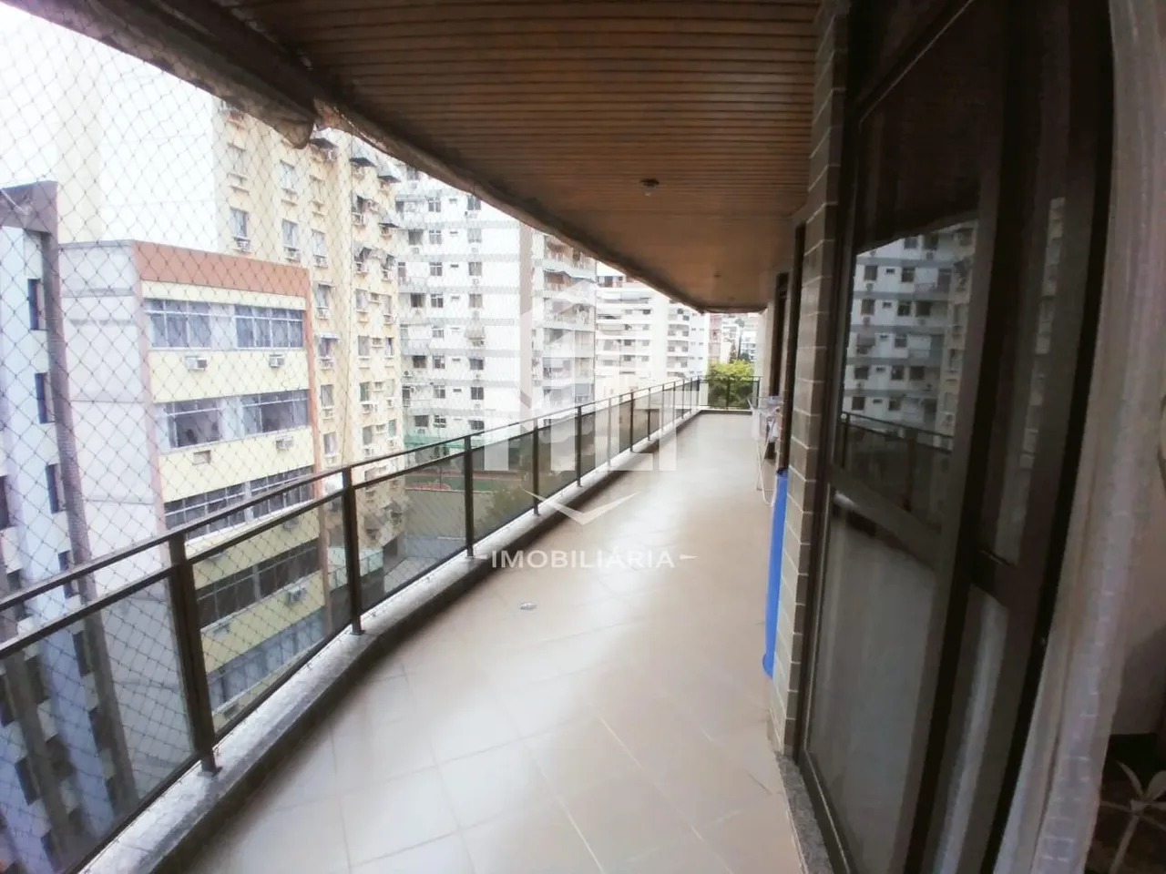 Apartamento com 4 quartos, varanda e ar-condicionado — photo 3